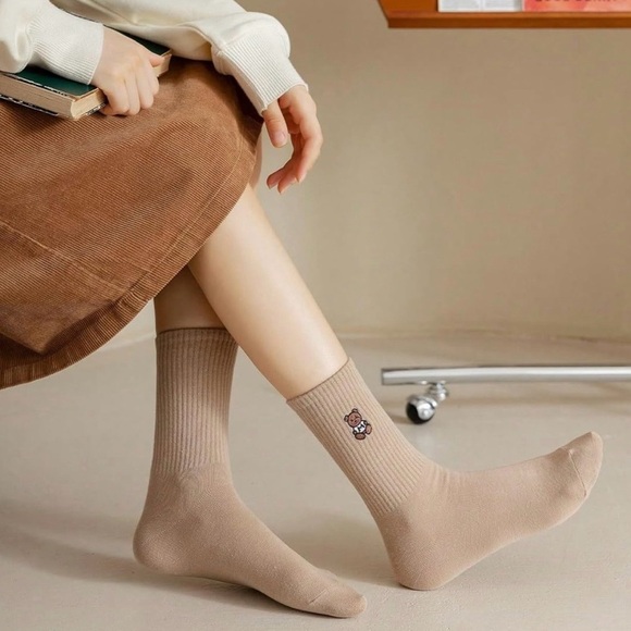 Embroidered Teddy Bear Ankle Crew Socks - Picture 1 of 5